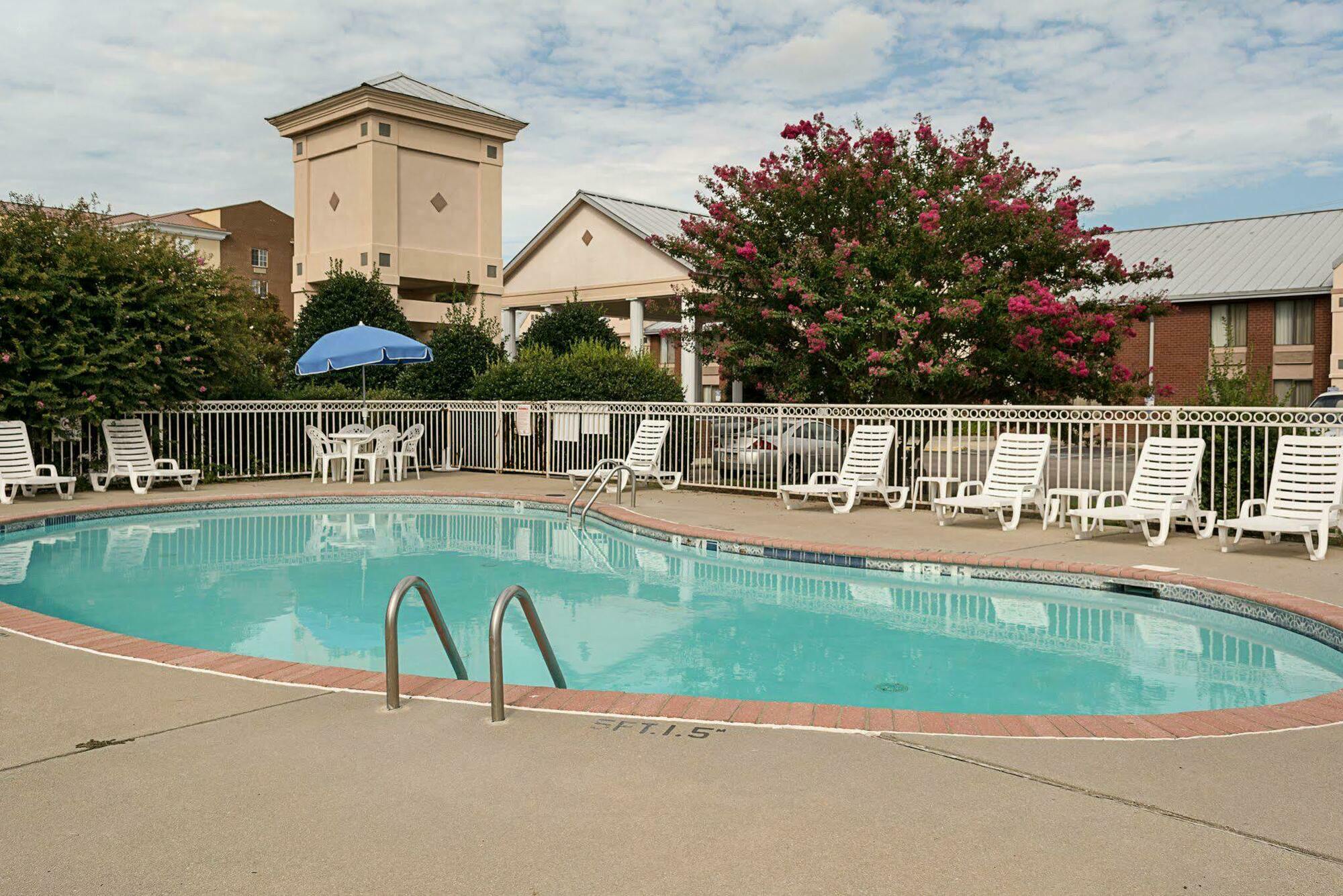 Comfort Inn Petersburg Near Fort Gregg-Adams Ngoại thất bức ảnh